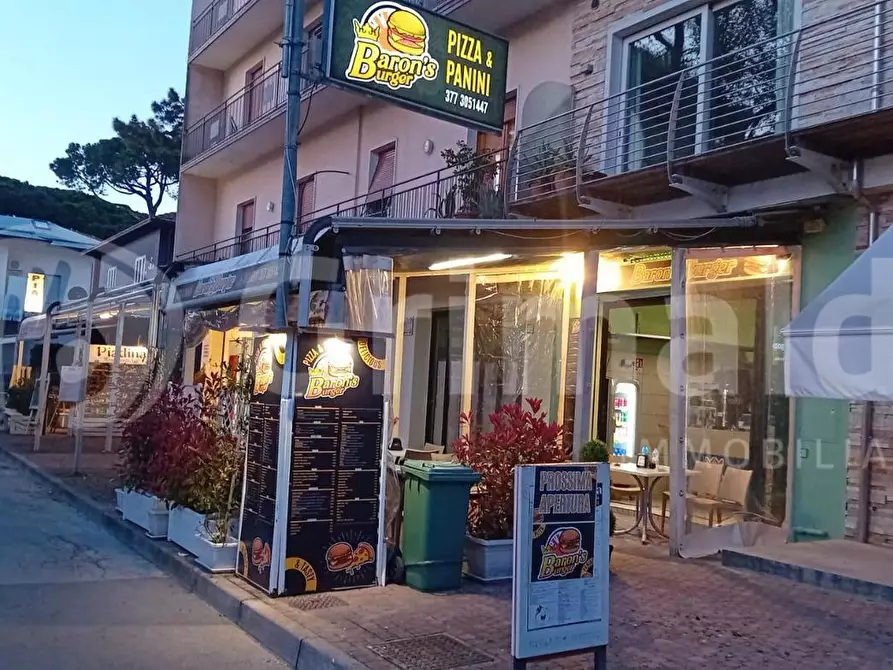 Immagine 12 di Attività commerciale in vendita  in Piazza napoli  milano marittima, 13 a Cervia