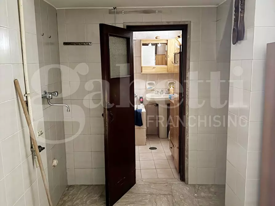 Immagine 9 di Appartamento in vendita  in Via Giuseppe Mazzini, 104 a Mola Di Bari