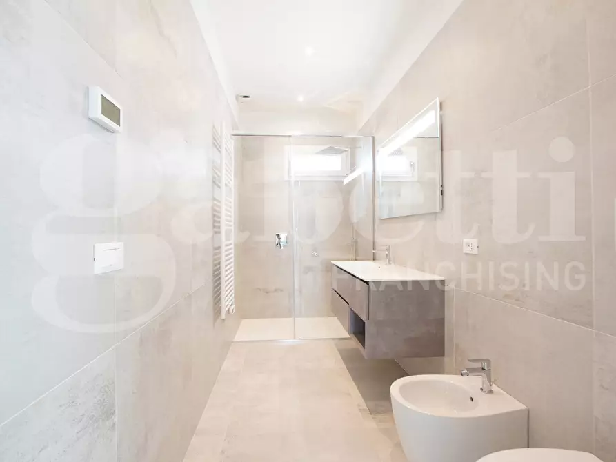 Immagine 20 di Casa bifamiliare in vendita  in Viale Giuseppe Garibaldi, . a Venezia