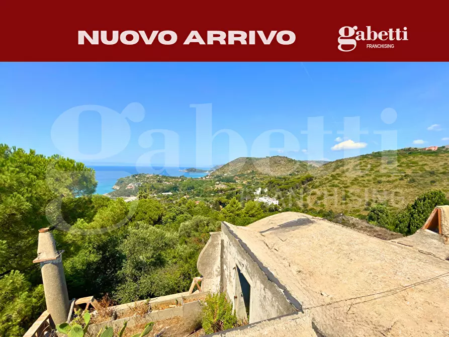 Immagine 1 di Palazzo in vendita  in Via dei Mandorli, snc a Gaeta