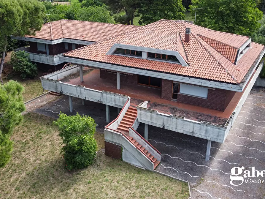 Immagine 2 di Villa in vendita  in Via del Pettirosso a Pesaro