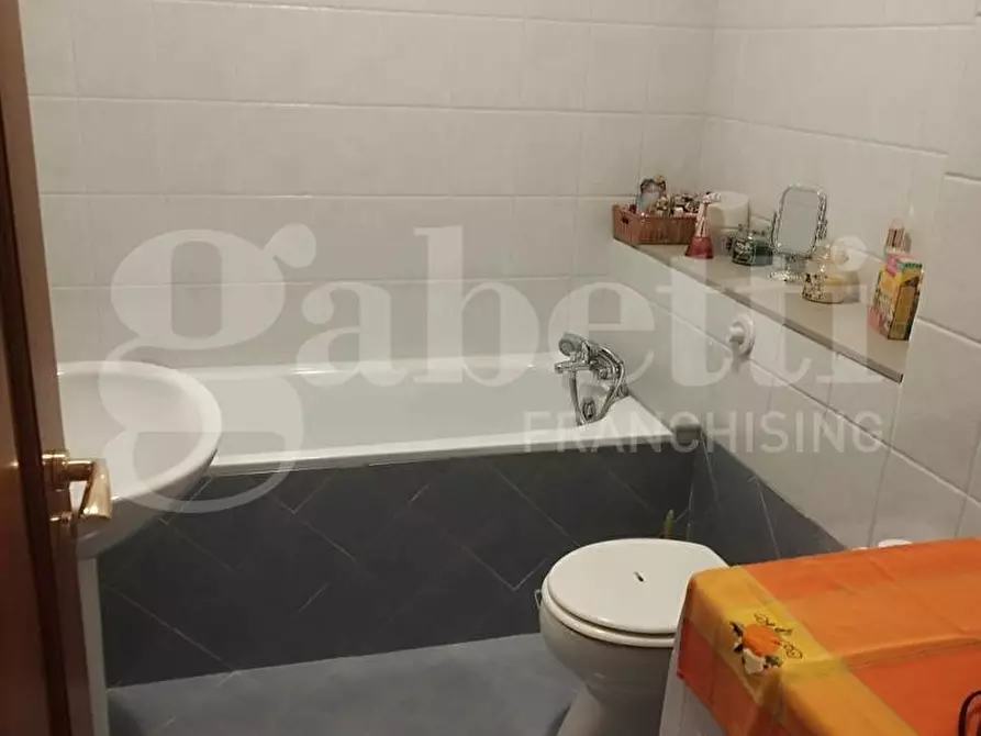 Immagine 19 di Appartamento in vendita  in Piazza SANDRO PERTINI, 5 a Taranto