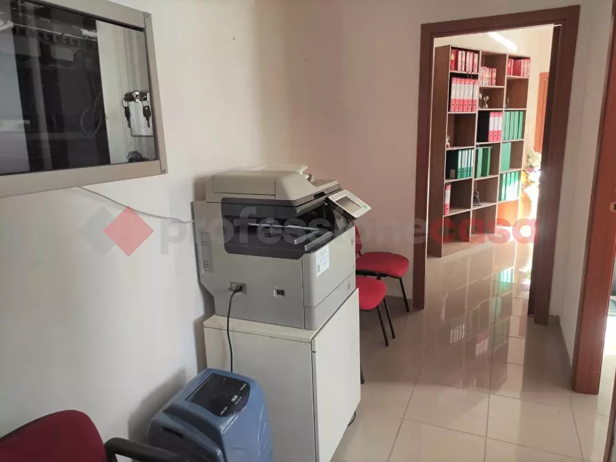 Immagine 5 di Ufficio in vendita  in Via 3 Settembre a Spoleto