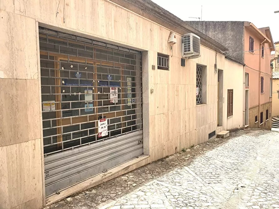 Immagine 4 di Negozio in vendita  in Via Roma, 22 a Contessa Entellina