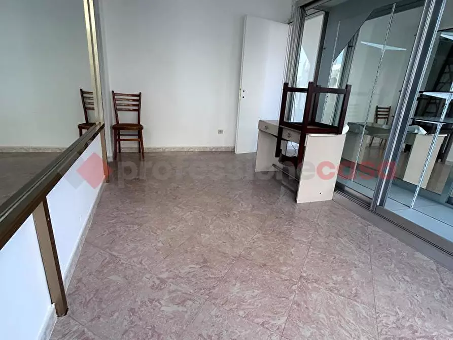 Immagine 13 di Negozio in vendita  in Via Antonio Fogazzaro, 24 a Ostuni