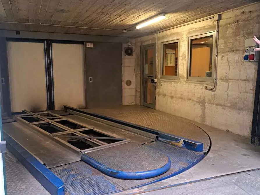 Immagine 6 di Box auto in vendita  in Corso di porta Romana, 55 a Milano