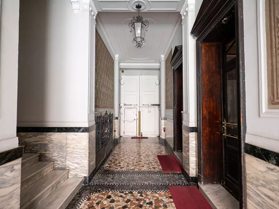 Immagine 37 di Appartamento in vendita  in Via Volterra, 7 a Milano