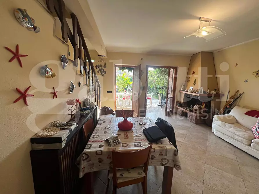 Immagine 3 di Casa quadrifamiliare in vendita  in Via Edmondo De Amicis, 3 a Anzio