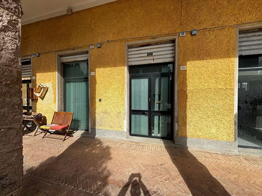 Immagine 1 di Negozio in vendita  in Piazza Venezia, 18 a Carbonia