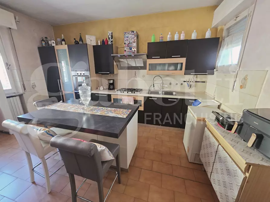 Immagine 14 di Appartamento in vendita  in Via Francesco Petrarca, 5 a Torgiano