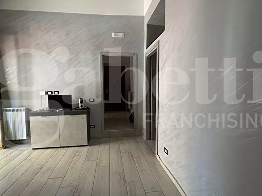 Immagine 2 di Appartamento in vendita  in Via Felice Cavallotti a Napoli
