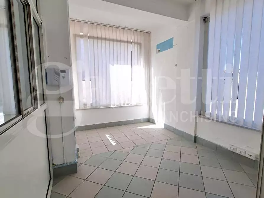 Immagine 16 di Negozio in affitto  in Via Zotone, 45 a Atina