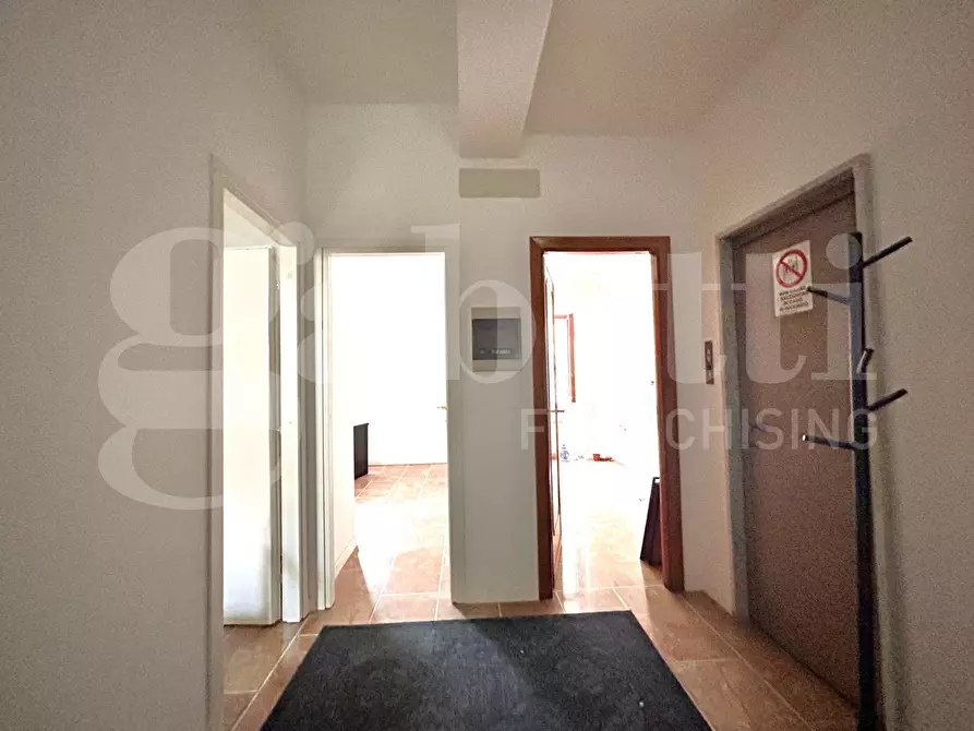 Immagine 10 di Ufficio in affitto  in Via Lusitania, 15 a Roma