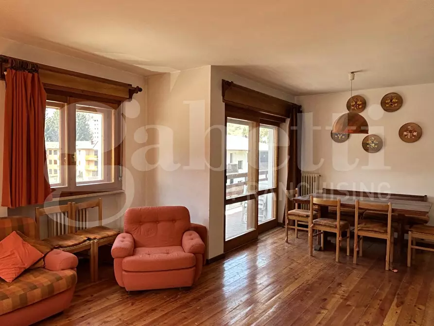 Immagine 7 di Appartamento in vendita  in Via Corno D'Aola, 5 a Ponte Di Legno