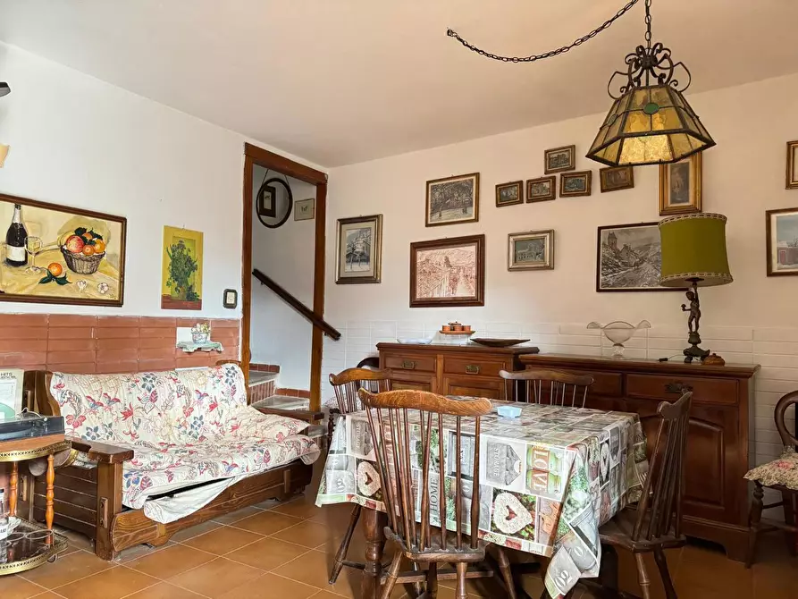 Immagine 4 di Appartamento in vendita  in Via del Poggetto, 4 a Sorano