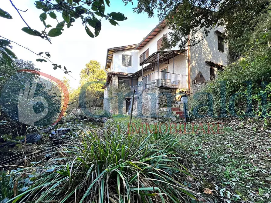 Immagine 24 di Villa in vendita  in Via del bosco a Corciano