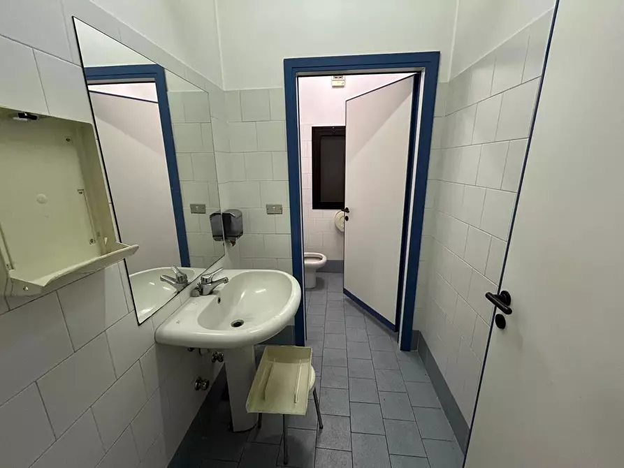 Immagine 4 di Ufficio in affitto  in Via Gorizia, 43 a Rivalta Di Torino