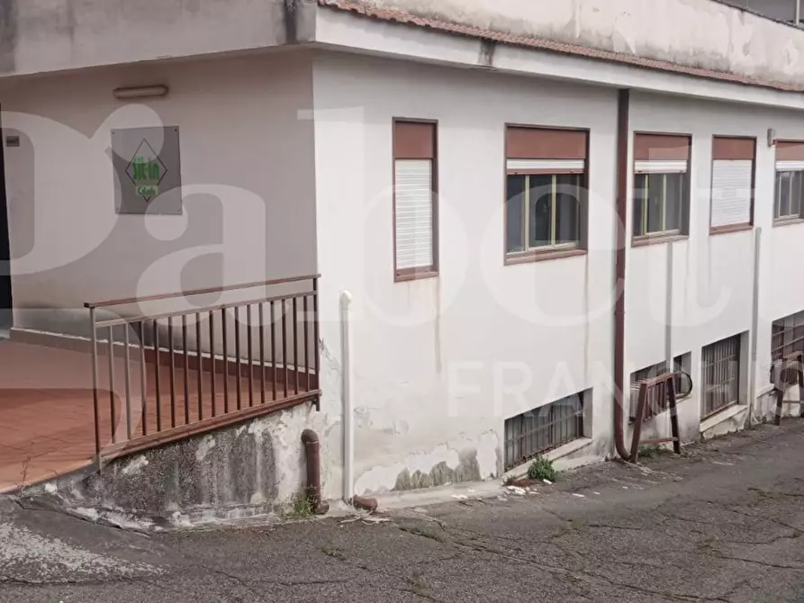 Immagine 8 di Magazzino in vendita  in Via Giacomo Leopardo, 21 a Gravina Di Catania