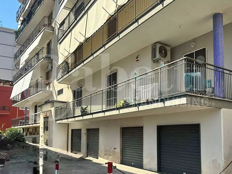 Immagine 1 di Appartamento in vendita  in Via DELLE IV GIORNATE, 37 a Torre Annunziata