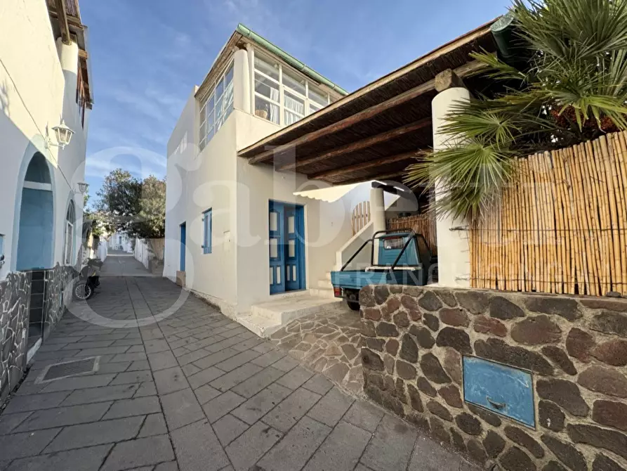 Immagine 1 di Appartamento in vendita  in Via Roma-Stromboli, snc a Lipari