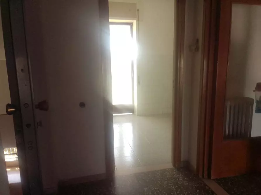 Immagine 5 di Appartamento in vendita  in Piazza G.Di Vittorio, 114 a Taranto