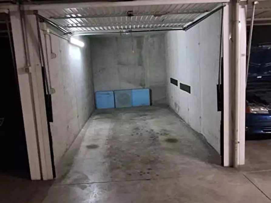 Immagine 10 di Box auto in affitto  in Via ViganÃ², 8 a Milano