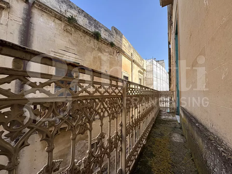 Immagine 27 di Appartamento in vendita  in Via Corte dei Guarini, 11 a Lecce