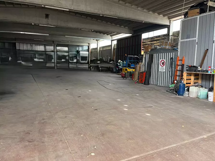 Immagine 5 di Capannone industriale in vendita  in Via CASCITELLI a San Severo