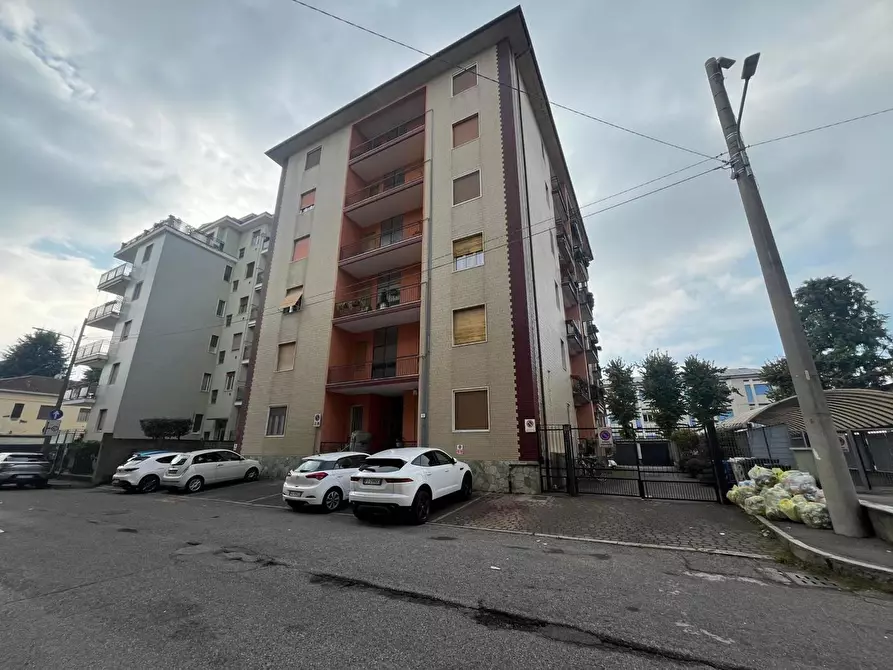 Immagine 1 di Box auto in vendita  in Via LEONARDO DA VINCI, 12 a Abbiategrasso