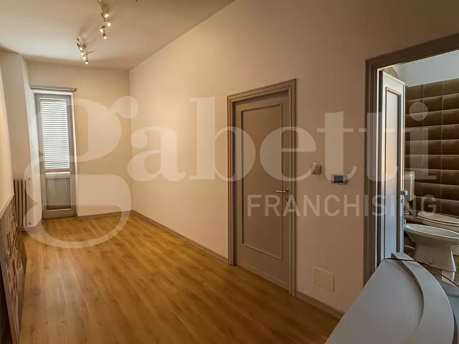 Immagine 10 di Appartamento in vendita  in Via Vittorio Emanuele II, 18 a Chieri