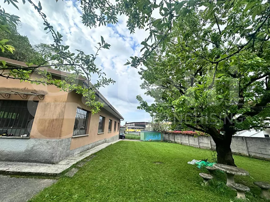 Immagine 9 di Capannone industriale in vendita  in Via 25 aprile, snc a Ponte Lambro