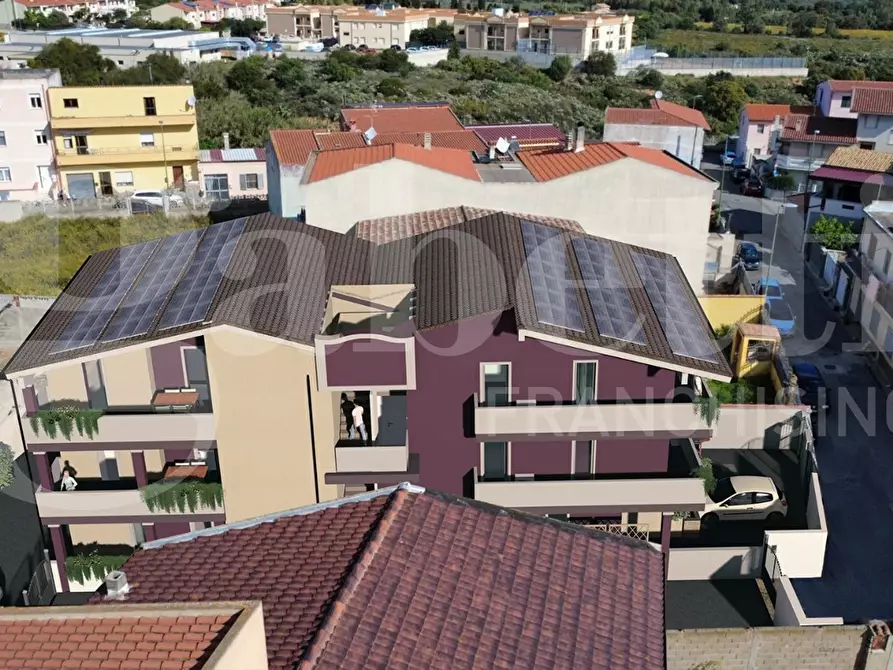 Immagine 2 di Palazzo in vendita  in Via Sicilia, 35 a Capoterra