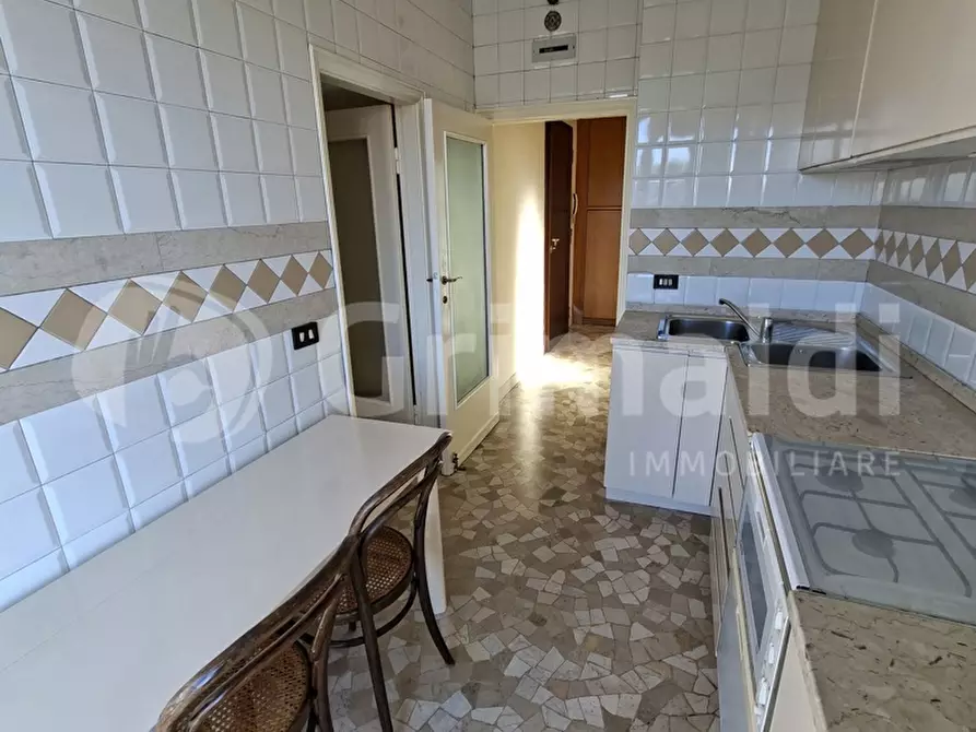 Immagine 13 di Appartamento in affitto  in Viale Romagna, 11 a Milano