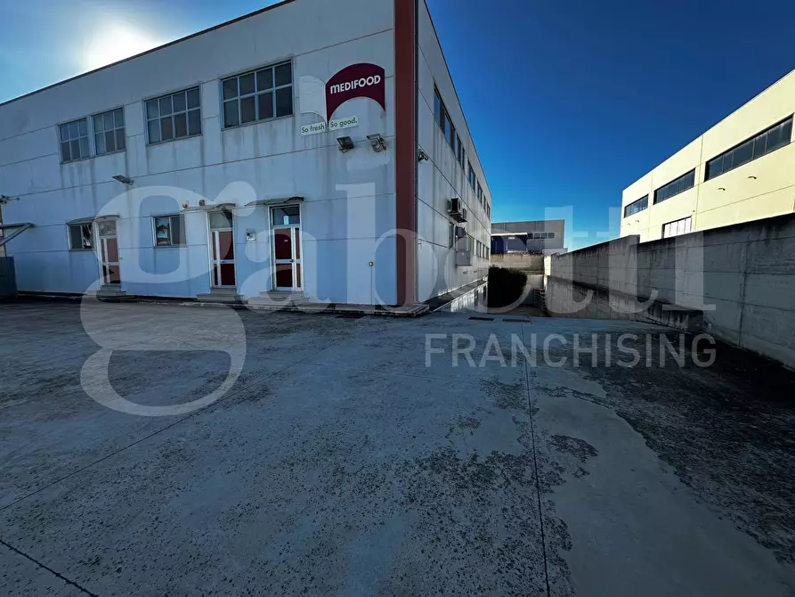 Immagine 2 di Capannone industriale in vendita  in Via Dei Calafati a Molfetta