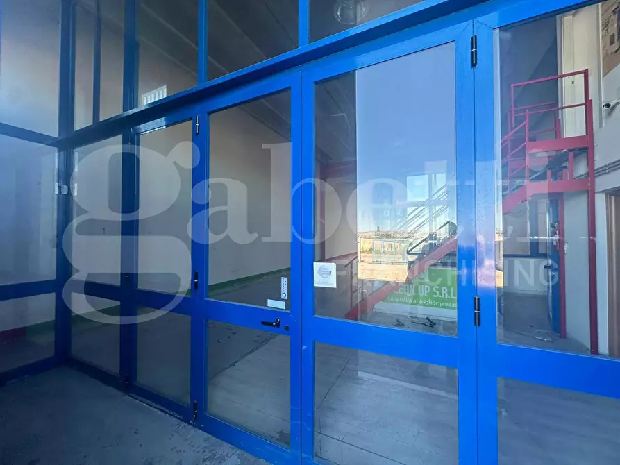 Immagine 4 di Capannone industriale in vendita  in Via Mauro ContÃ² a Bisceglie