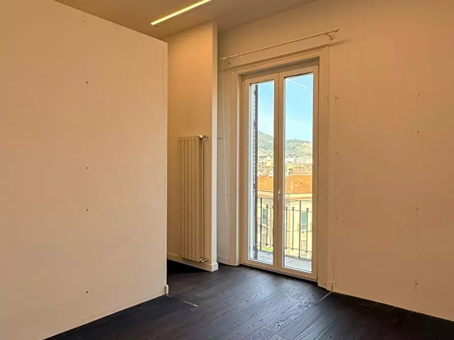 Immagine 29 di Attico in vendita  in Via Houel, 4 a Palermo