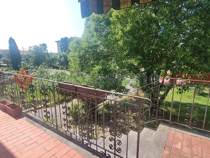 Immagine 4 di Villa in vendita  in Via di Moriano, 10 a Lucca