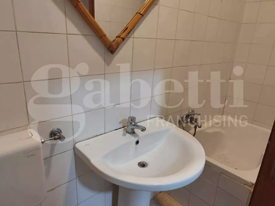 Immagine 7 di Magazzino in affitto  in Strada Statale Appia, snc a Benevento