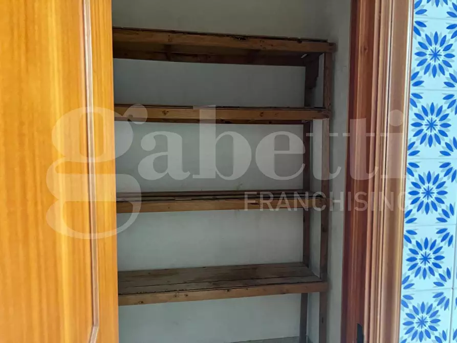 Immagine 14 di Palazzo in vendita  in Via CATULLO, 3 a Grottaglie