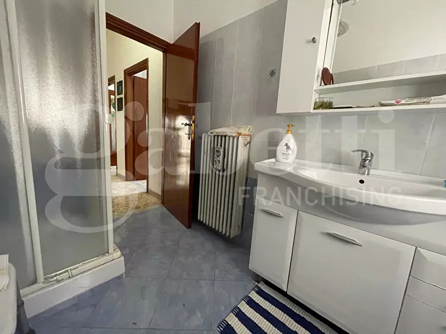 Immagine 12 di Appartamento in vendita  in Via Mameli, 18 a Gaeta