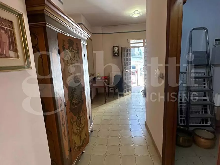 Immagine 17 di Ufficio in affitto  in Via Nino Sansone a Ostuni