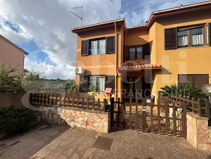Immagine 1 di Villa in vendita  in Via Miniera Terras Collu, 16 a Iglesias