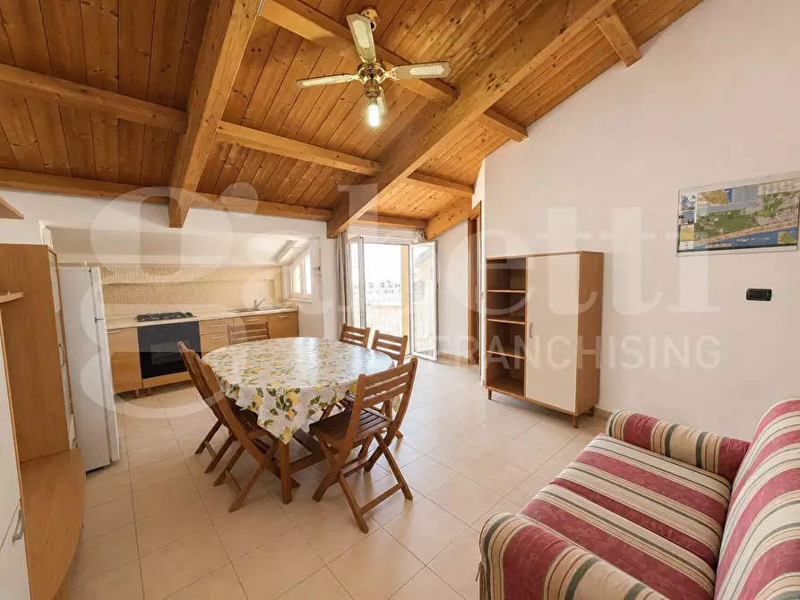 Immagine 1 di Appartamento in vendita  in Via Edmondo de Amicis, 14-16 a Tortoreto