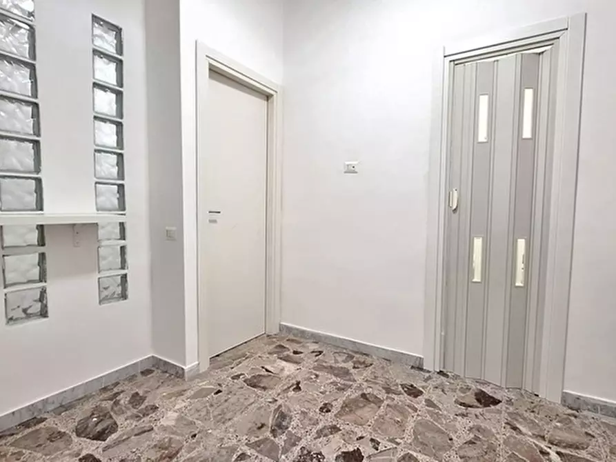 Immagine 5 di Appartamento in affitto  in Via Carriera Grande a Napoli