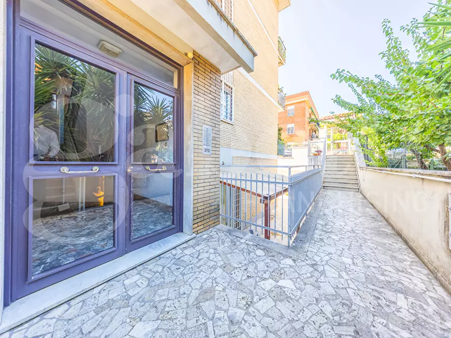 Immagine 38 di Appartamento in vendita  in Via dei Bruno, 69 a Roma