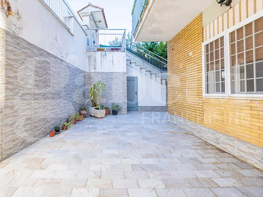 Immagine 34 di Appartamento in vendita  in Via dei Bruno, 69 a Roma