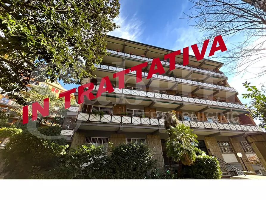 Immagine 1 di Appartamento in vendita  in Via di Vigna Murata, 1 a Roma