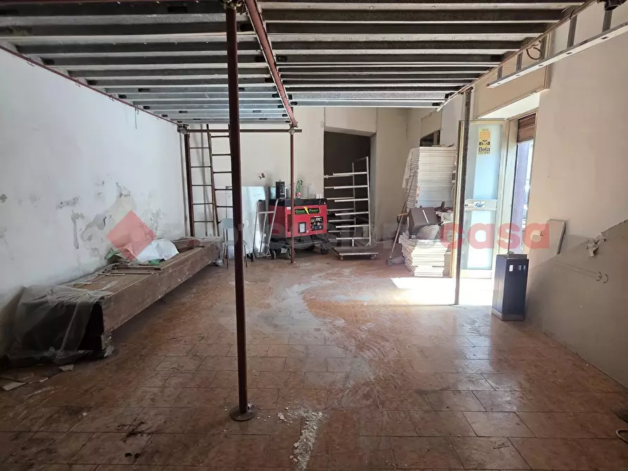 Immagine 15 di Ufficio in vendita  in Via Ferrante Imparato, 33 a Napoli