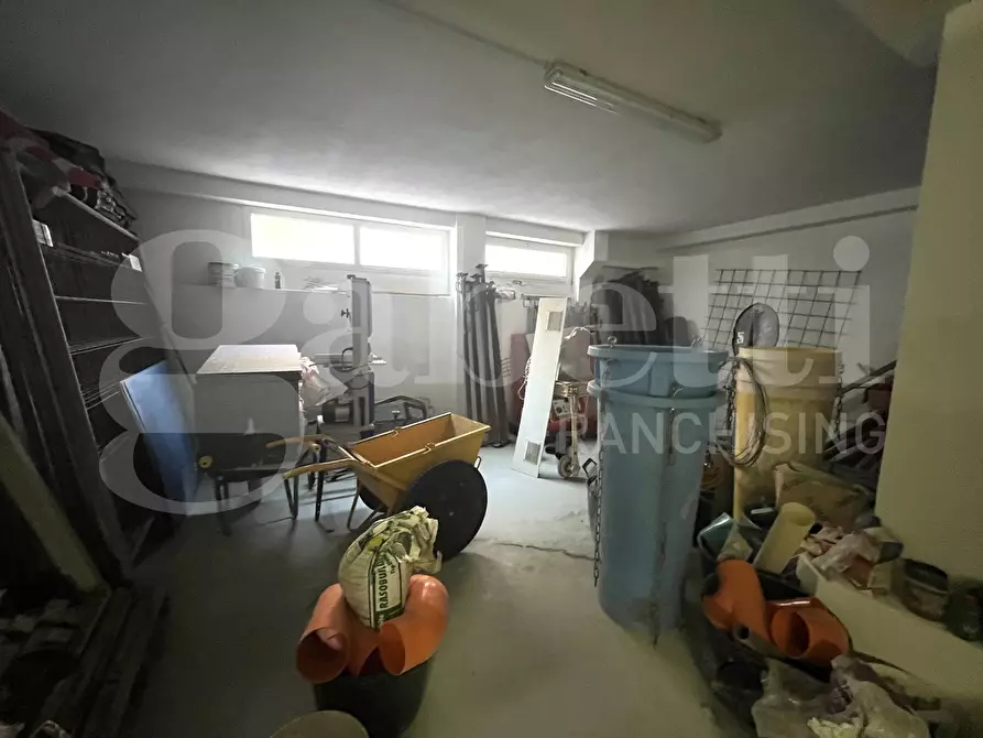 Immagine 3 di Box auto in vendita  in Via delle strette a Spotorno