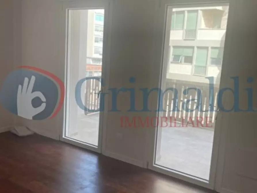 Immagine 2 di Appartamento in vendita  in Piazza attias a Livorno